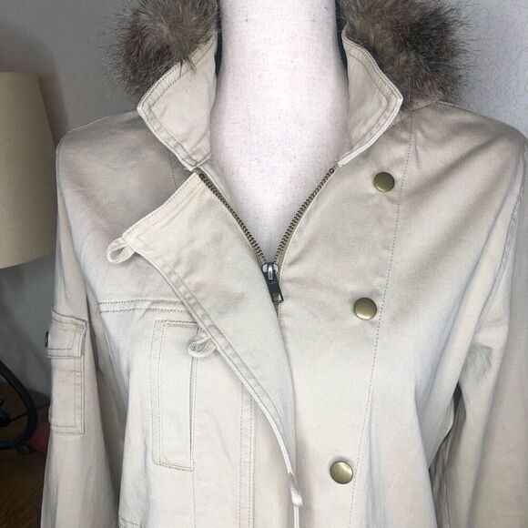CAbi Beigecore, Preppy, Normcore Nanook Hooded Khaki Jacket Size S - Picture 8 of 16